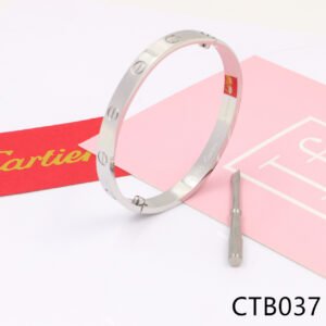 צמיד של קרטייה עם מפתח