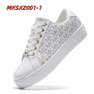 נעליים של מייקל קורס