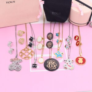 סט עגילים ושרשרת של טואוס