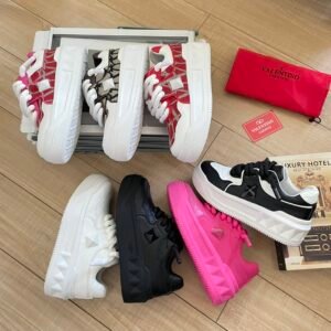 נעליים של ולנטינו