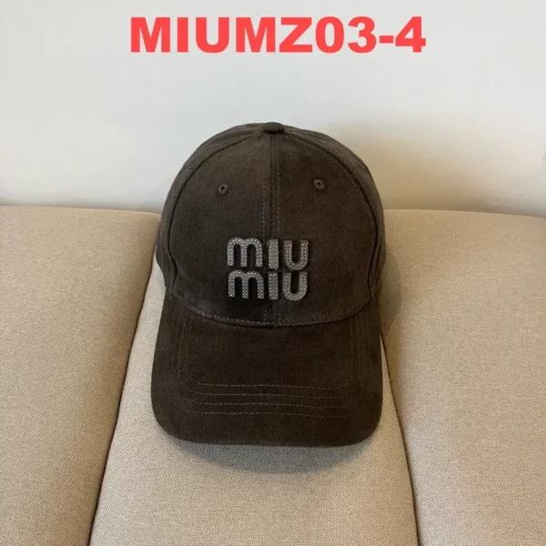 ⁦כובע מצחייה של מיו מיו⁩ – תמונה ⁦5⁩