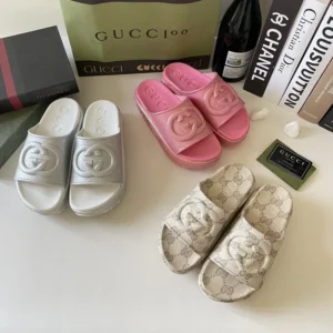 כפכפים של גוצ׳י