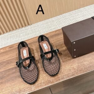 נעליים של אלאיה