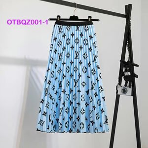 חצאיות של מגוון מותגים