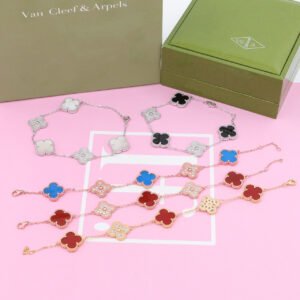 צמידים של ואן קליף מכסף 925