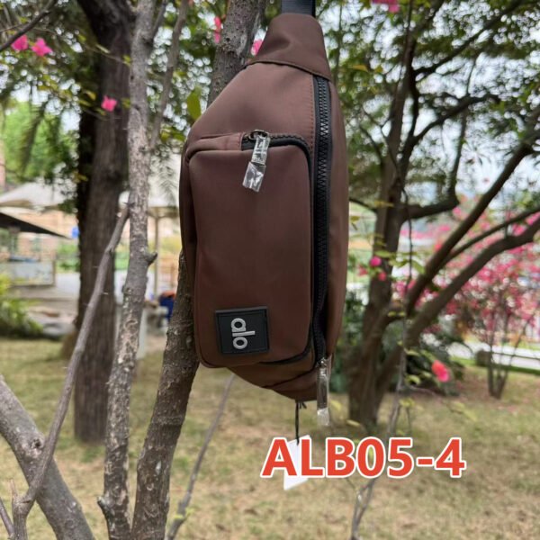 ⁦תיק פאוץ׳ של אלו יוגה⁩ – תמונה ⁦4⁩