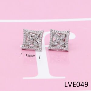 עגילים של לואי ויטון