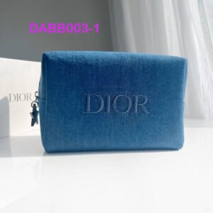 תיק איפור של דיור