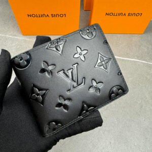 ארנק של לואי ויטון מעור