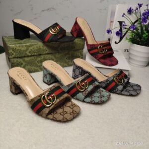 נעלי עקב של גוצ׳י