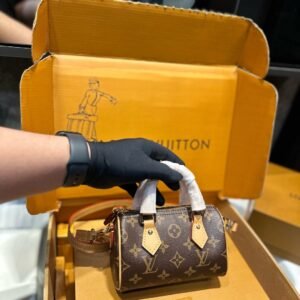 תיק של לואי ויטון מעור