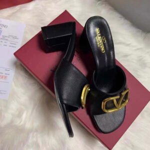 כפכפים עקב של ולנטינו