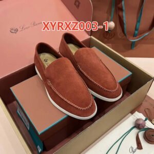 נעליים של לורו פיאנה