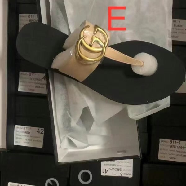 ⁦כפכפים של גוצ׳י⁩ – תמונה ⁦5⁩