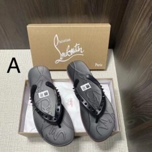 כפכפים של כריסטיאן לובוטין