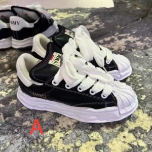 נעליים של מייסון מיארה