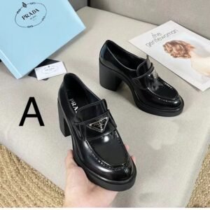 נעליים עקב של פראדה