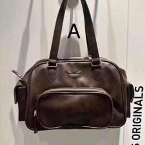 תיק של אדידס