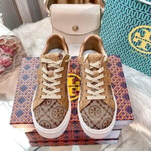 נעליים של טורי ברץ׳