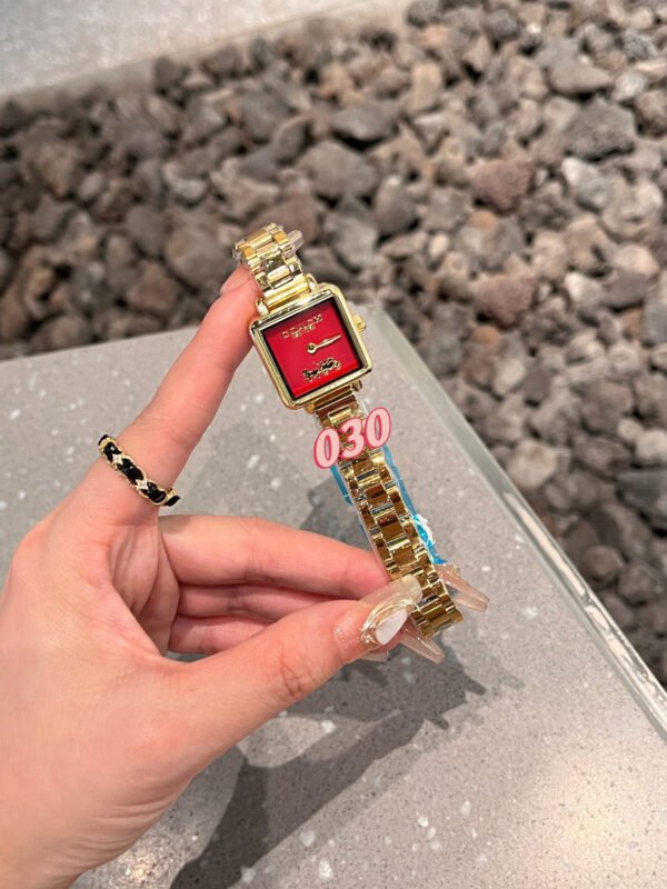 ⁦שעון של קואוץ׳⁩ – תמונה ⁦6⁩