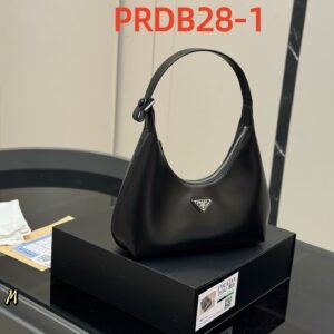 תיק של פראדה מעור