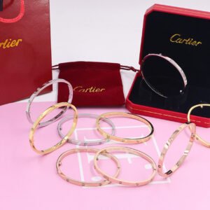 צמידים של קרטייה עם מפתח