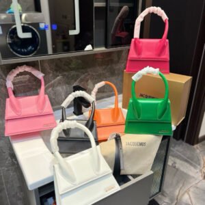 תיק של ג׳קמוס