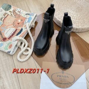 מגפיים של פראדה