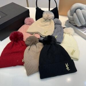 כובע גרב של איב סאן לורן