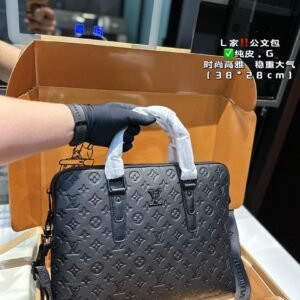 תיק למחשב של לואי ויטון מעור