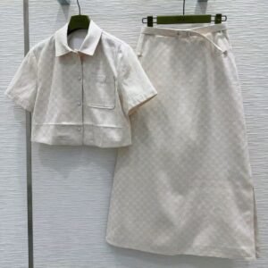 סט חולצה וחצאית של גוצ׳י