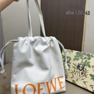 תיק של לואבה מעור