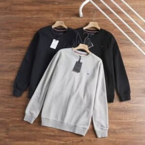 חולצה סווטשרט של טומי הילפיגר