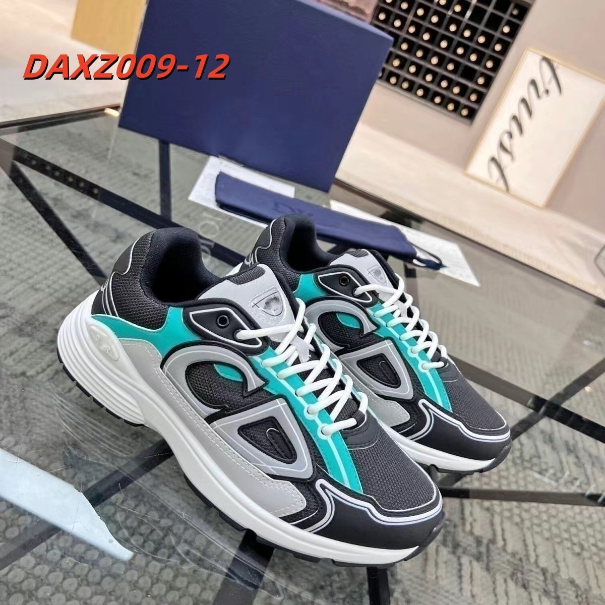 נעליים של דיור – תמונה 12