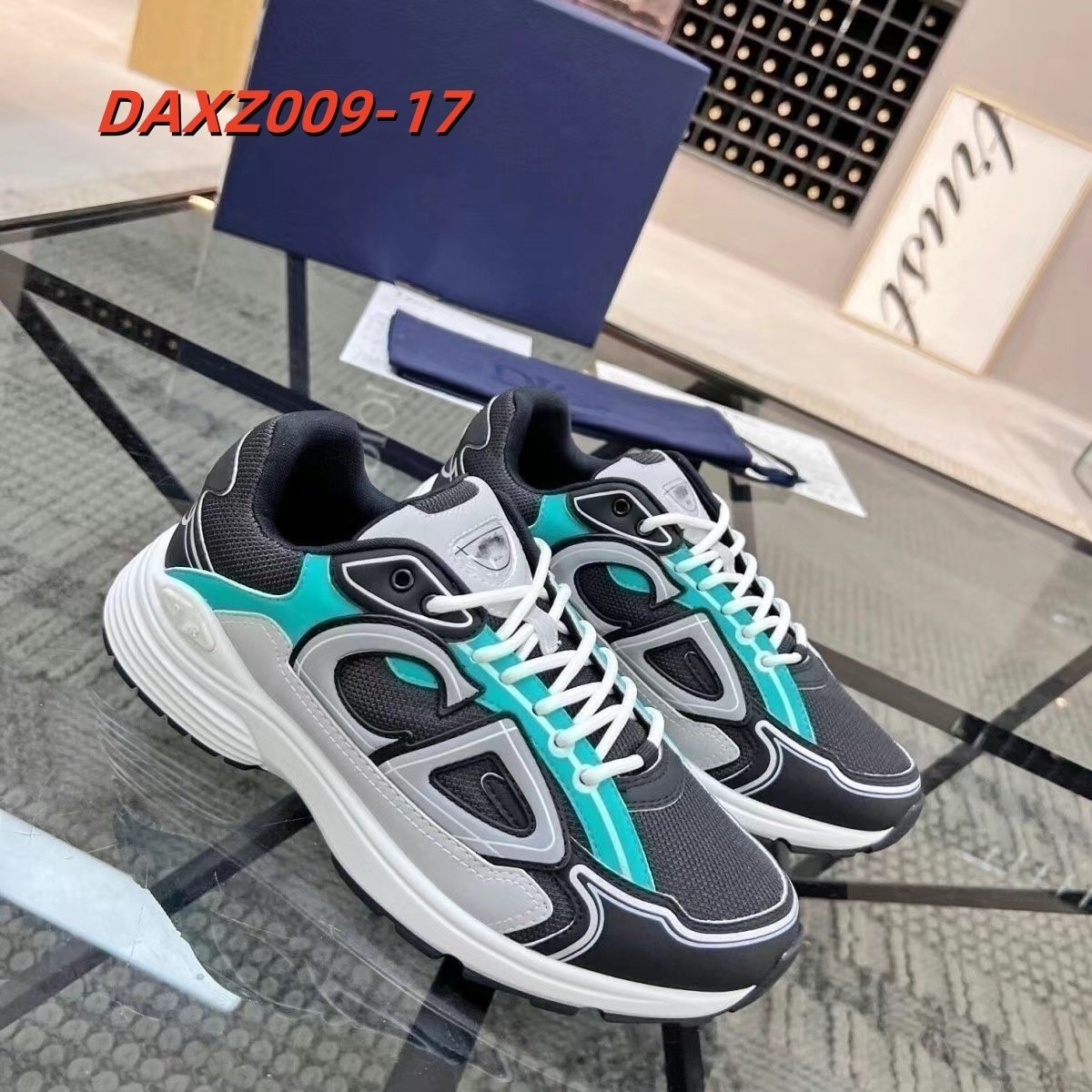 נעליים של דיור – תמונה 17