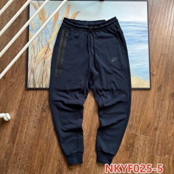 ⁦מכנסיים טרניג של נייק⁩ – תמונה ⁦5⁩