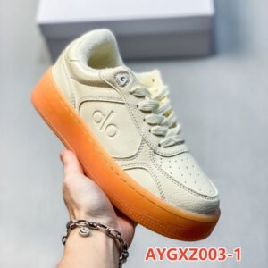 נעליים של אלו יוגה