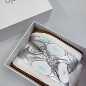 נעליים של אלו יוגה