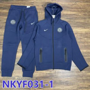 סט סוודר ומכנסיים טרניג של נייק