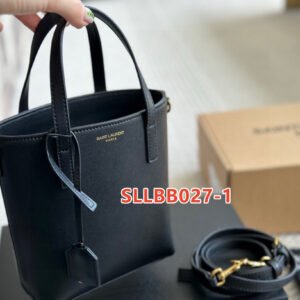 תיק של איב סאן לורן מעור