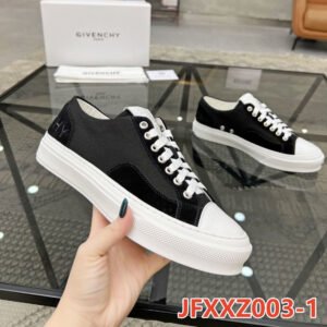 נעליים של ז׳יבנשי