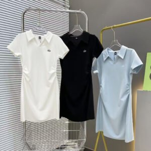 שמלה של אלו יוגה