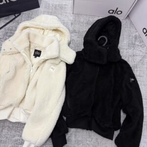 מעיל של אלו יוגה