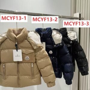 מעיל של מונקלר לילדים