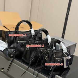 תיק של בלנסיאגה מעור