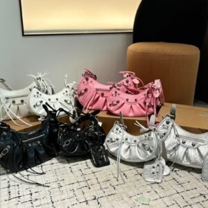 תיק של בלנסיאגה מעור