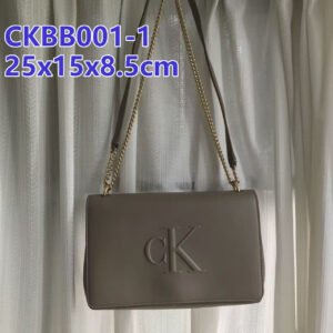 תיק של קלווין קליין