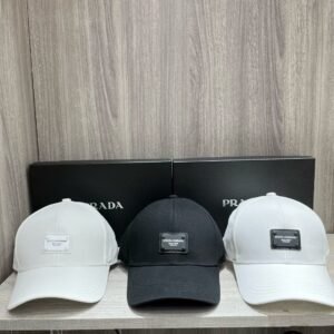 כובע מצחייה של דולצ׳ה וגבאנה