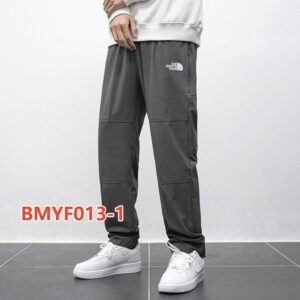 מכנסיים של דה נורט פייס