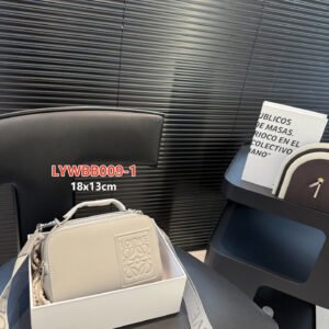 תיק של לואבה מעור